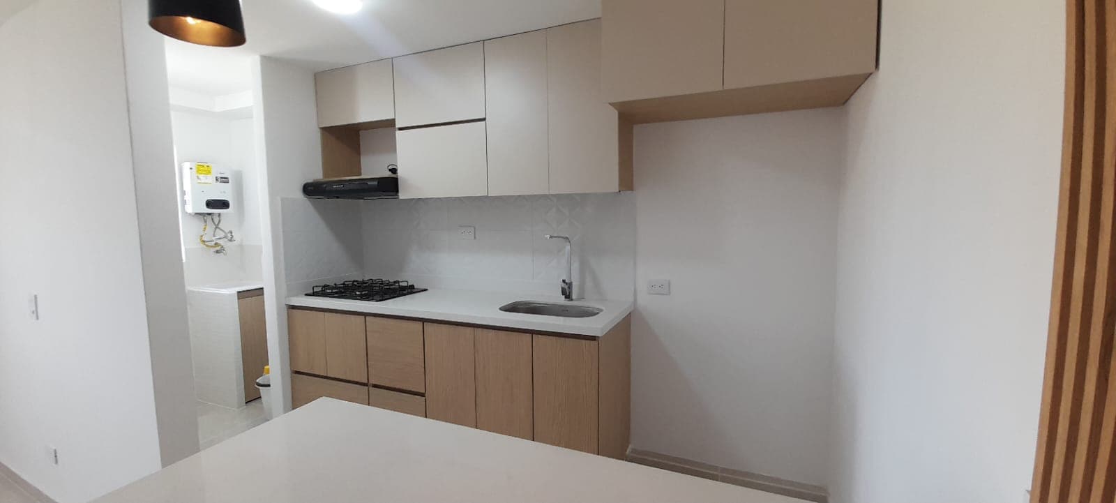 Apartamento en arriendo en Madera, Bello — foto 3 de 15
