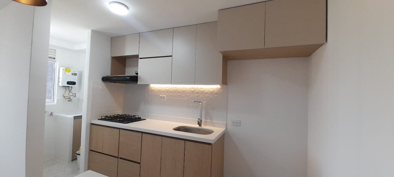 Apartamento en arriendo en Madera, Bello — foto 4 de 15