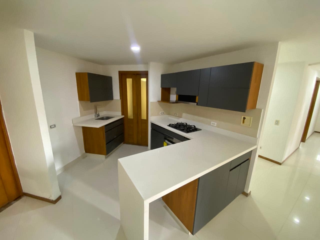 Apartamento en arriendo en Las Lomitas, Sabaneta — foto 1 de 20