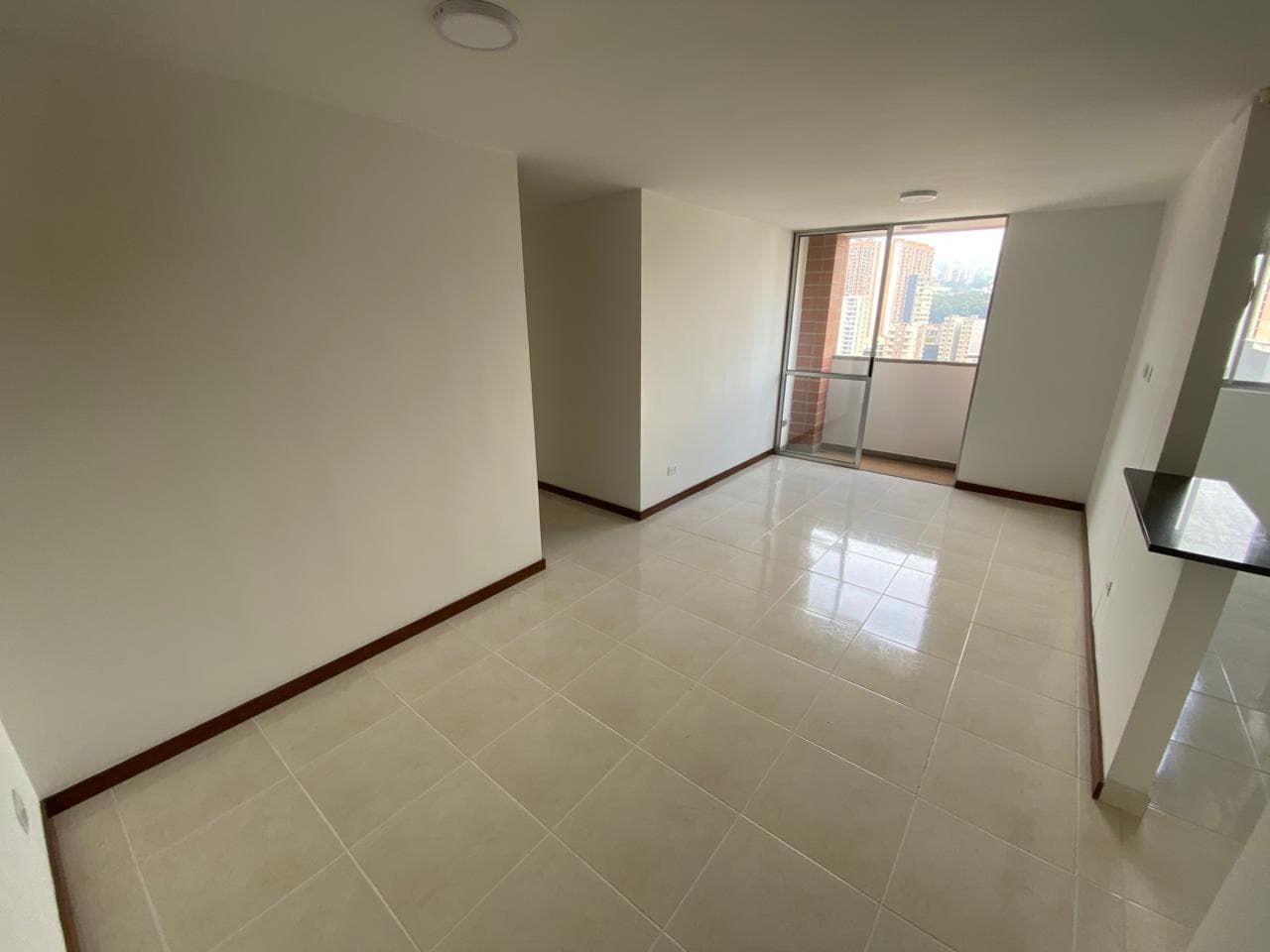 Apartamento en arriendo en Calle Larga, Sabaneta — foto 3 de 18
