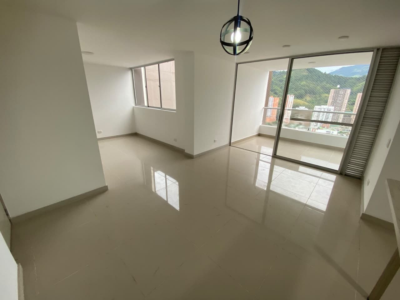 Apartamento en arriendo en Calle Larga, Sabaneta — foto 2 de 20