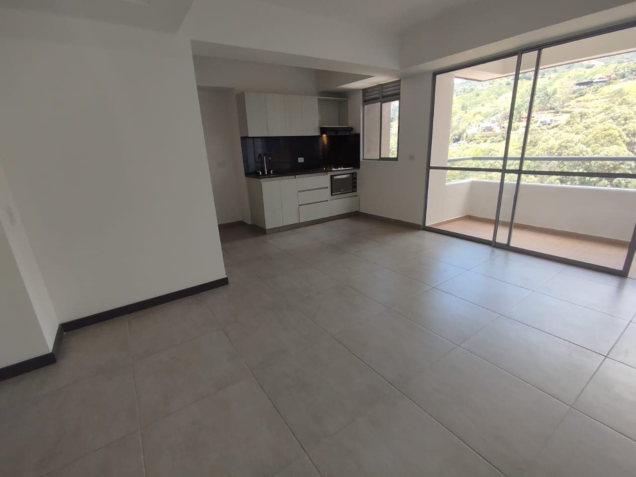 Apartamento en arriendo en Las Lomitas, Sabaneta — foto 1 de 13