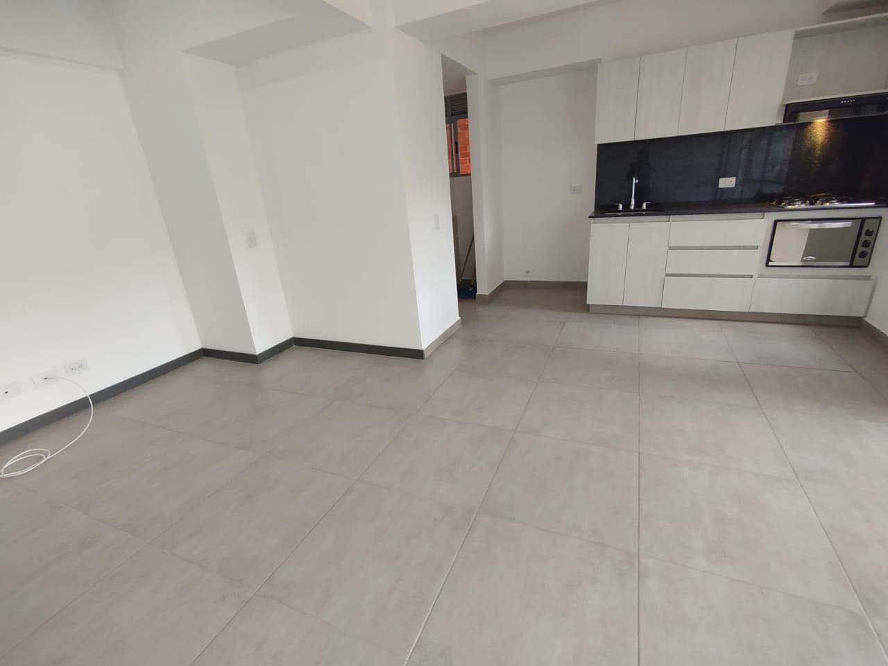 Apartamento en arriendo en Las Lomitas, Sabaneta — foto 2 de 13
