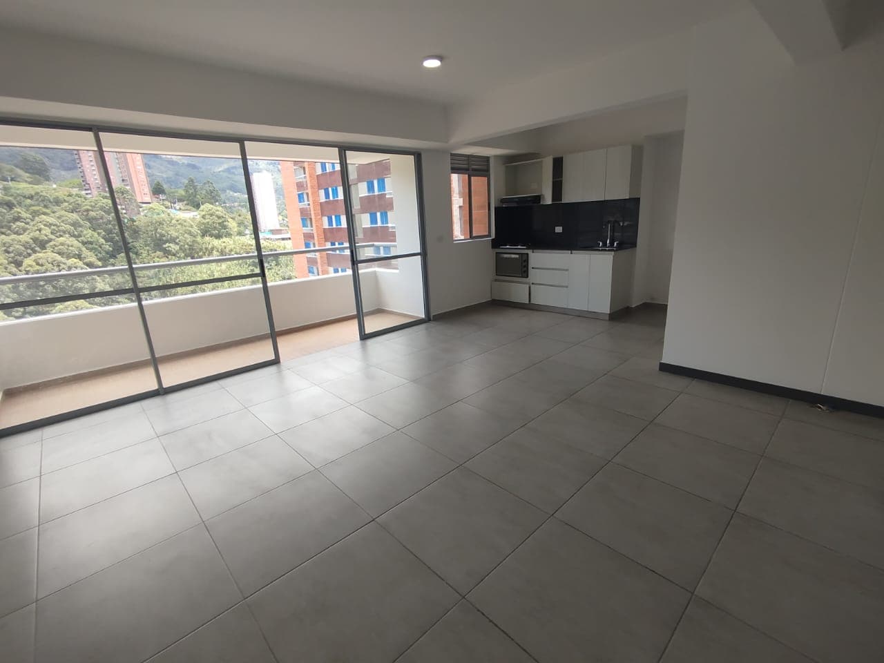 Apartamento en arriendo en Las Lomitas, Sabaneta — foto 2 de 17