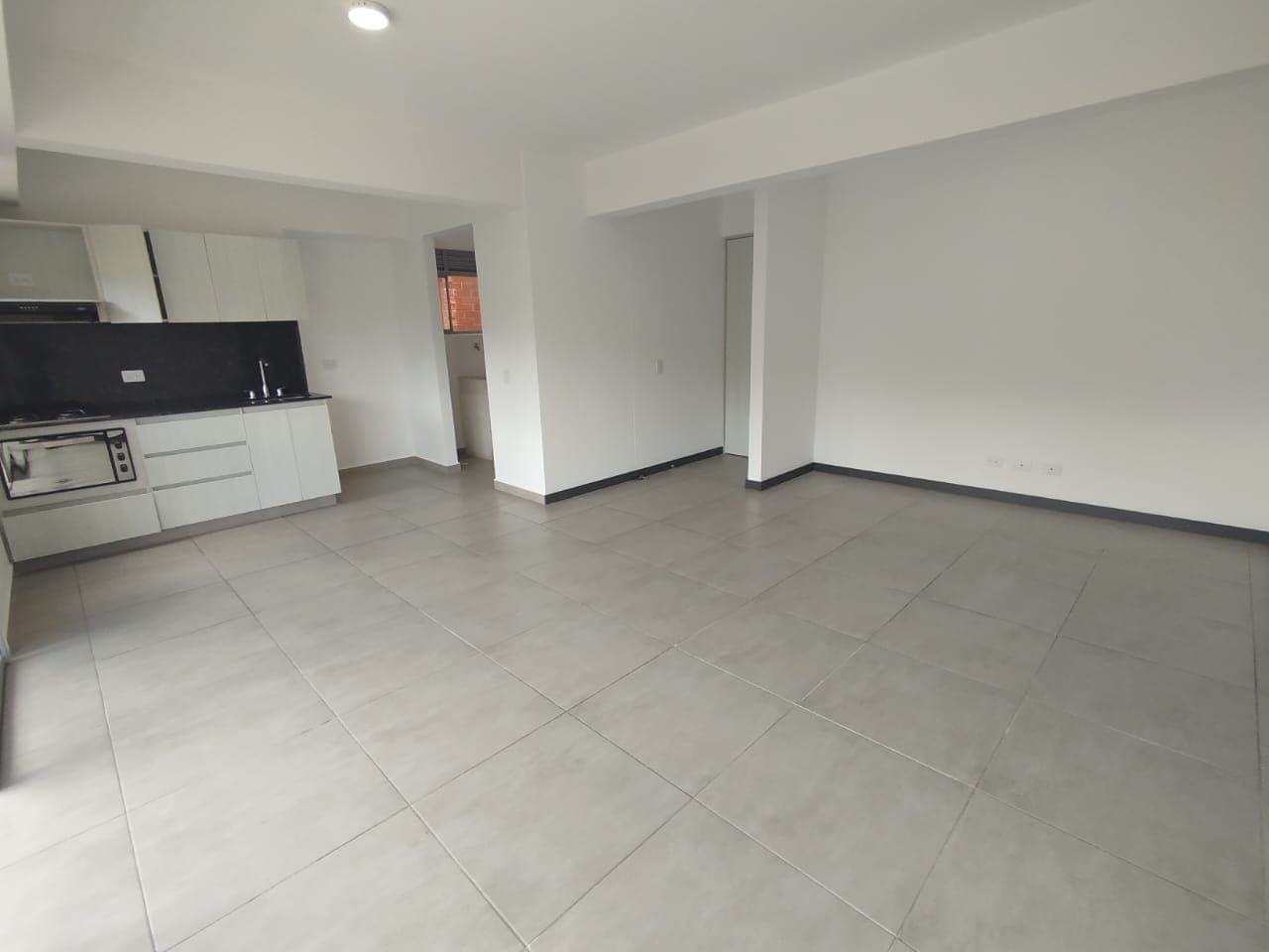 Apartamento en arriendo en Las Lomitas, Sabaneta — foto 5 de 17