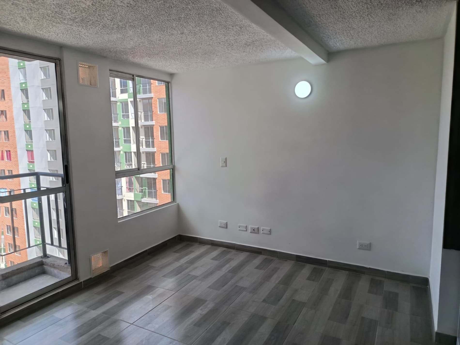 Apartamento en arriendo en Madrid — foto 1 de 15