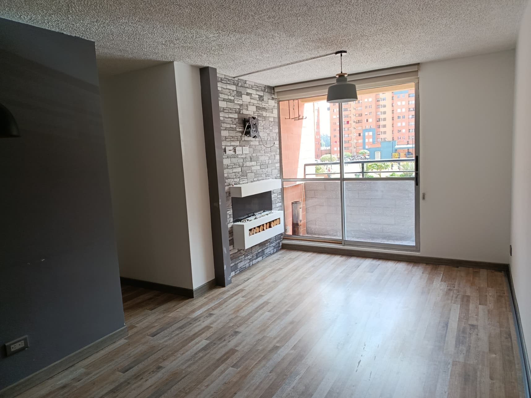 Apartamento en arriendo en Madrid — foto 1 de 15