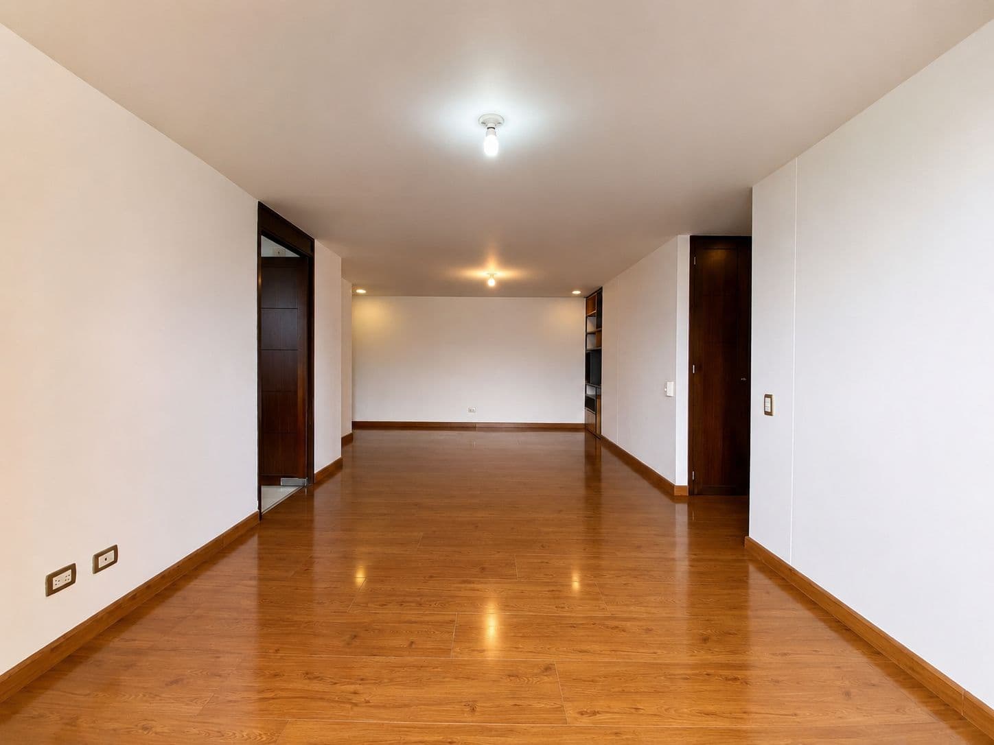 Apartamento en arriendo en Santa María De Los Ángeles, Poblado, Medellín — foto 2 de 20