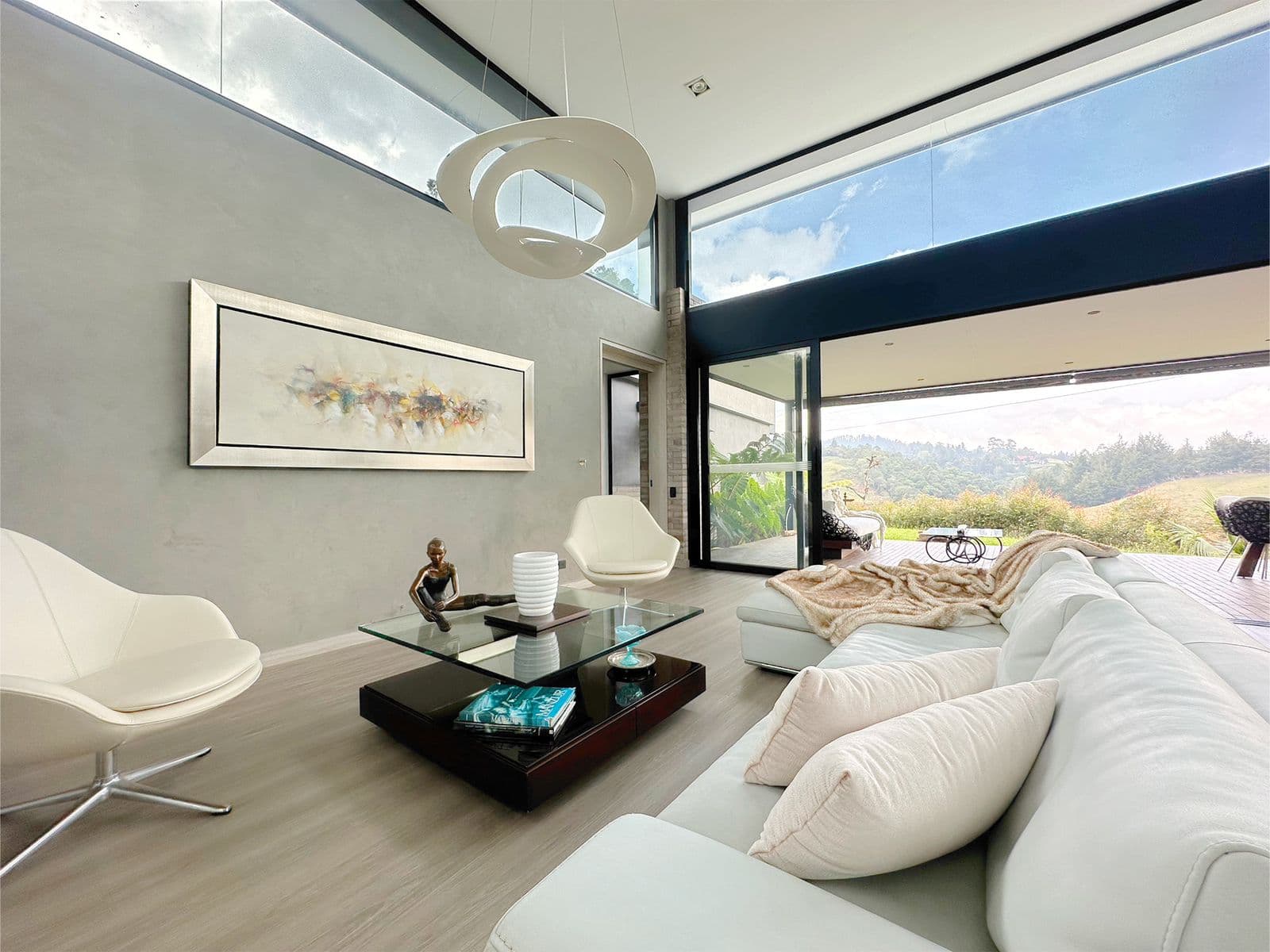 Casa Vivienda en arriendo en Loma del Escobero, Envigado — foto 1 de 20