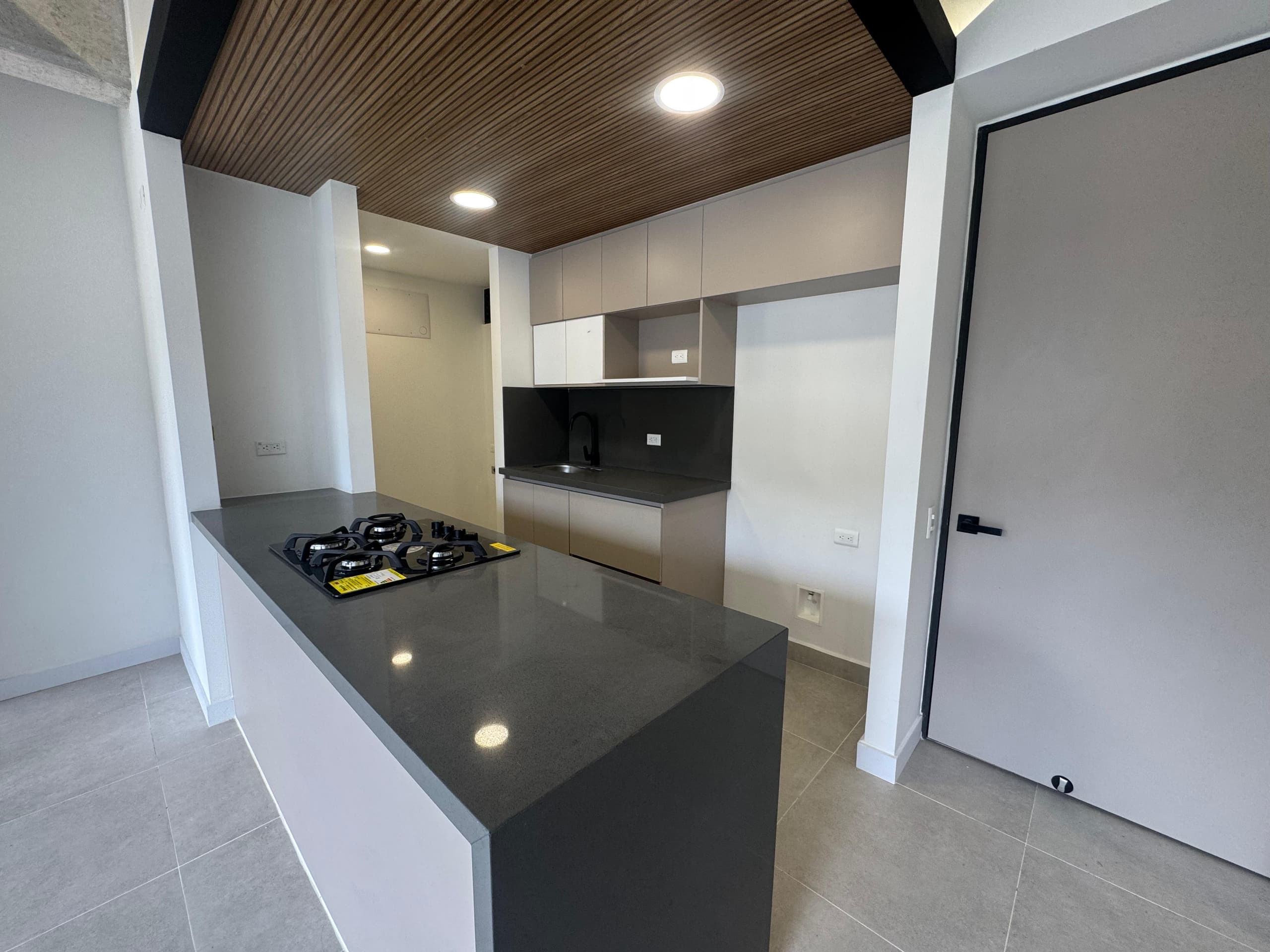Apartamento en arriendo en El Retiro — foto 2 de 16
