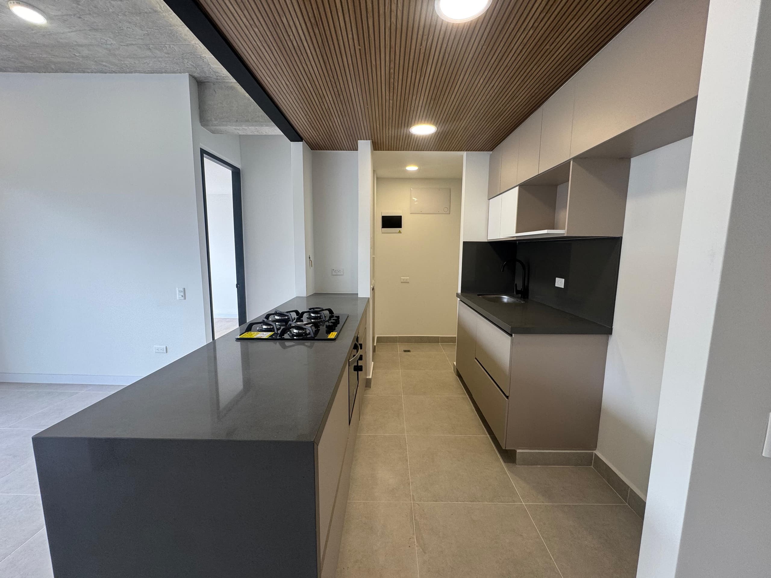 Apartamento en arriendo en El Retiro — foto 3 de 16