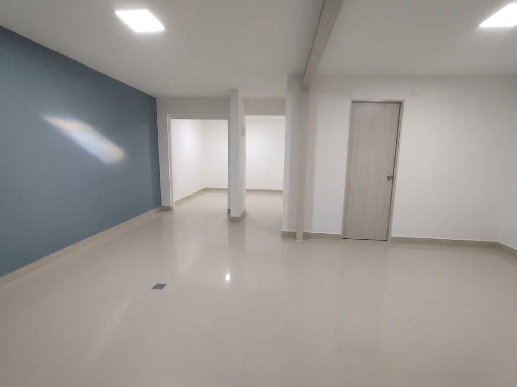 Local en arriendo en Laureles, Medellín — foto 1 de 12