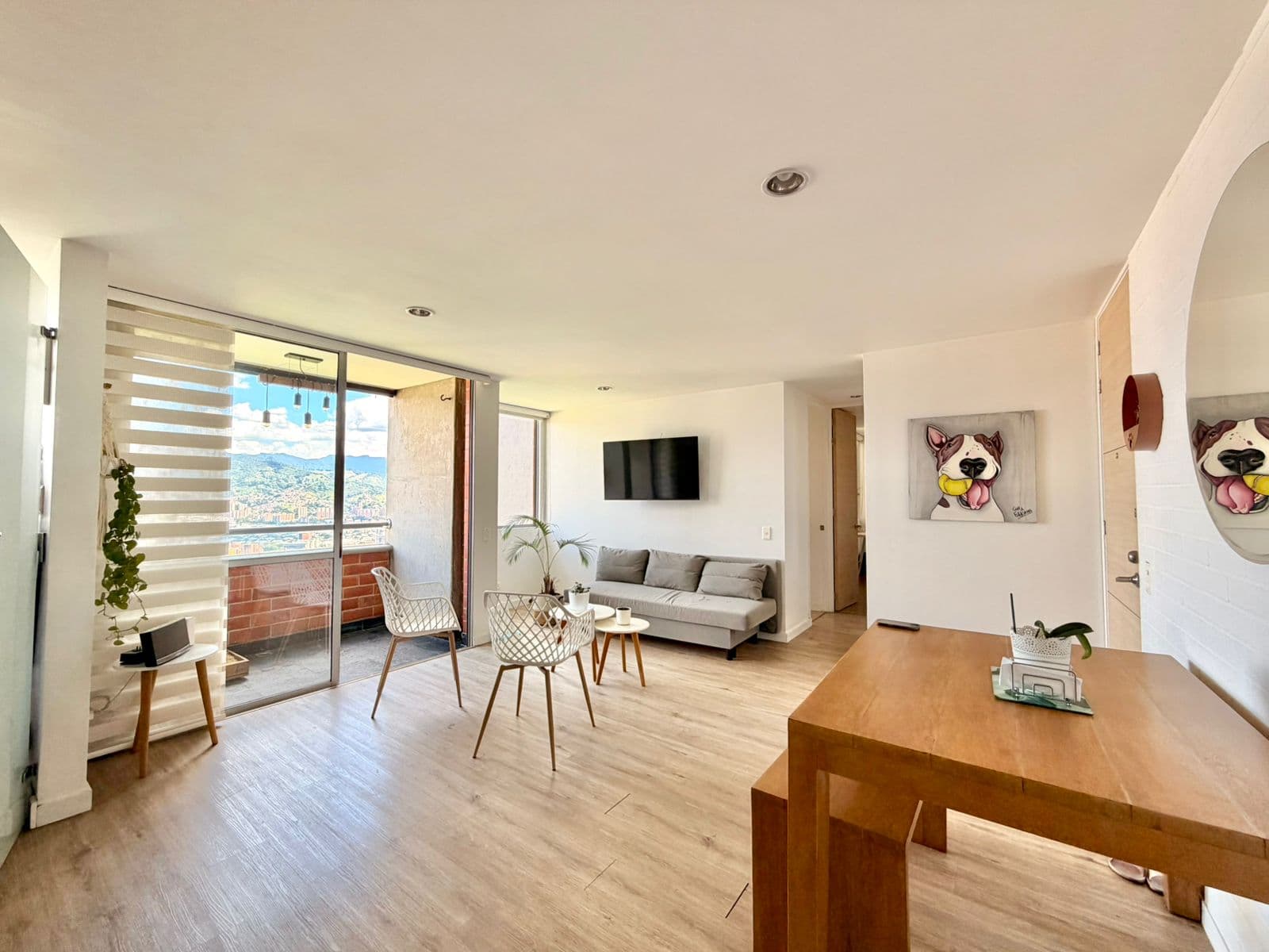 Apartamento en arriendo en Loma del Esmeraldal, Envigado — foto 1 de 16