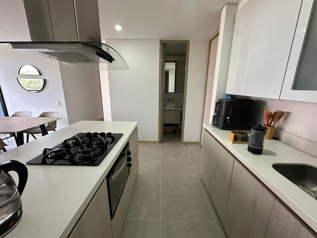 Apartamento en arriendo en Loma de las Brujas, Envigado — foto 3 de 14