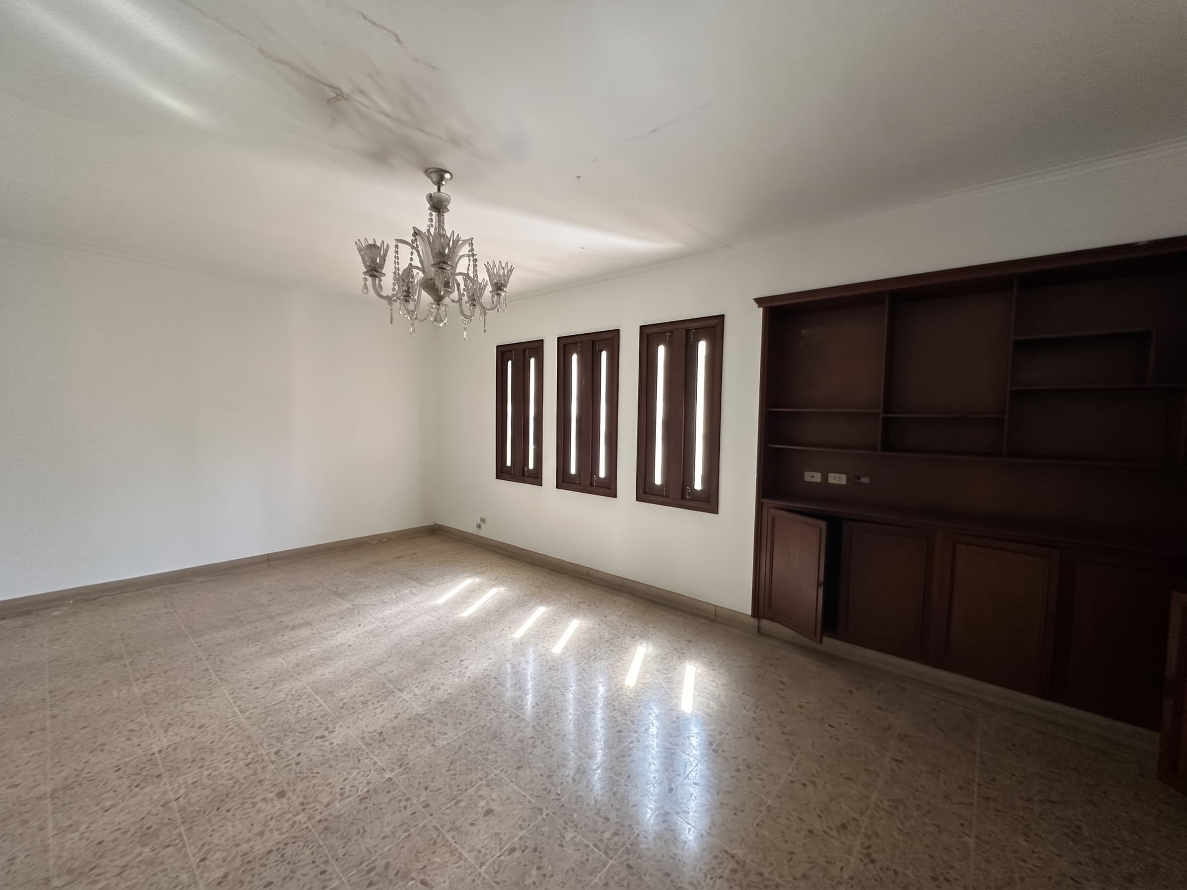 Casa Comercial en arriendo en Zuñiga, Envigado — foto 2 de 12