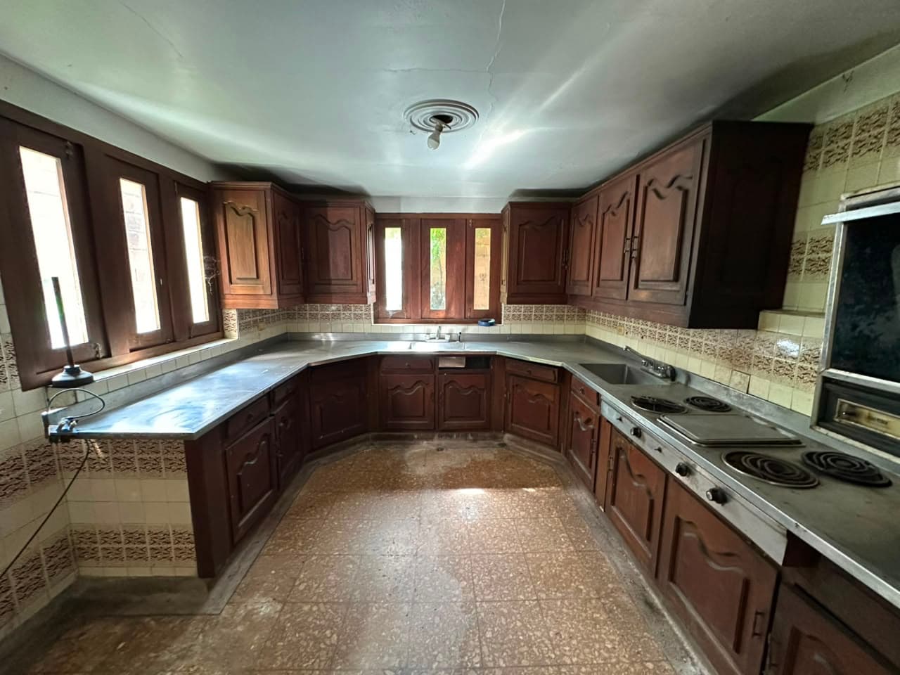 Casa Comercial en arriendo en Zuñiga, Envigado — foto 3 de 12