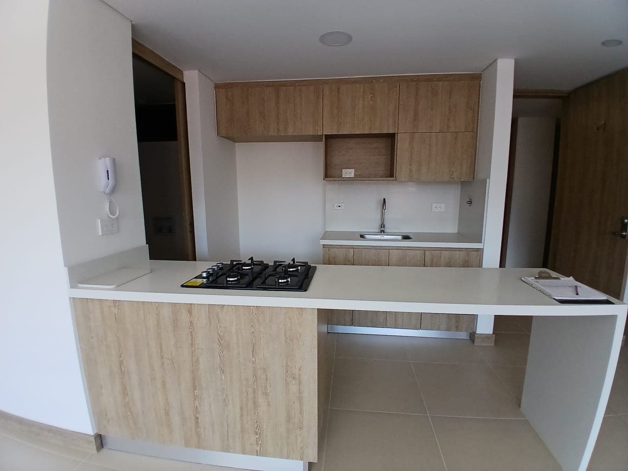 Apartamento en arriendo en Laureles, Medellín — foto 1 de 13