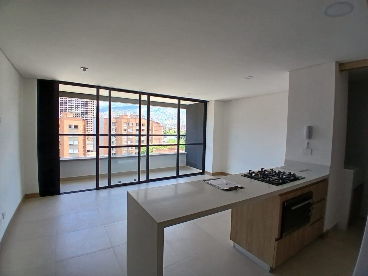 Apartamento en arriendo en Laureles, Medellín — foto 2 de 13