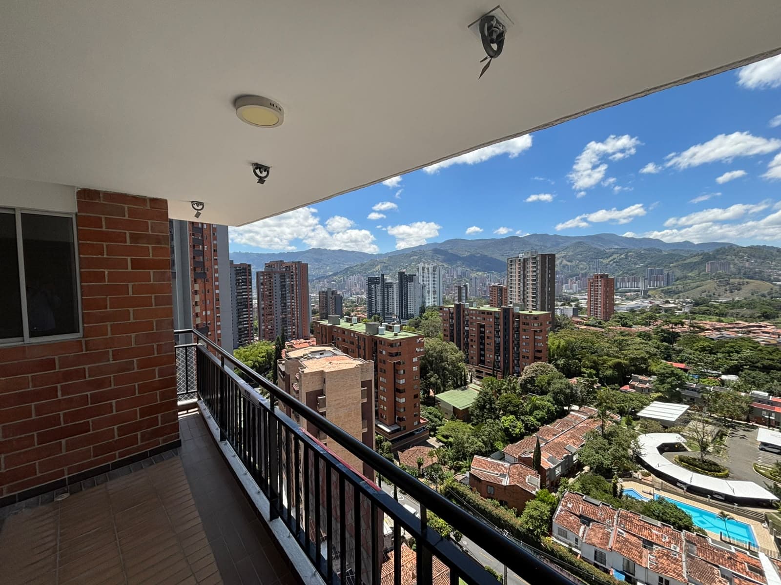 Apartamento en arriendo en Itagui — foto 1 de 20