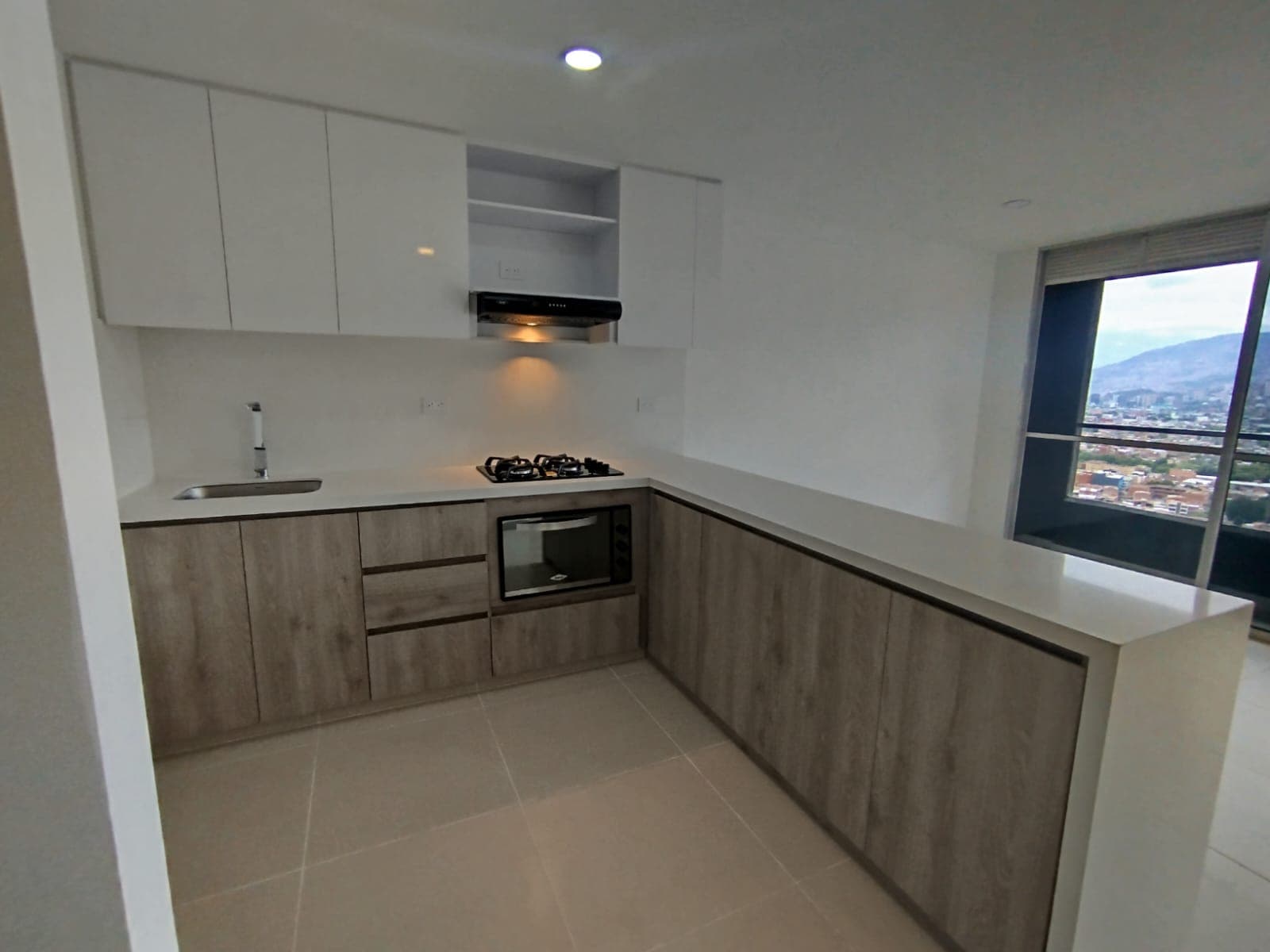 Apartamento en arriendo en Simón Bolívar, Itagui — foto 1 de 14