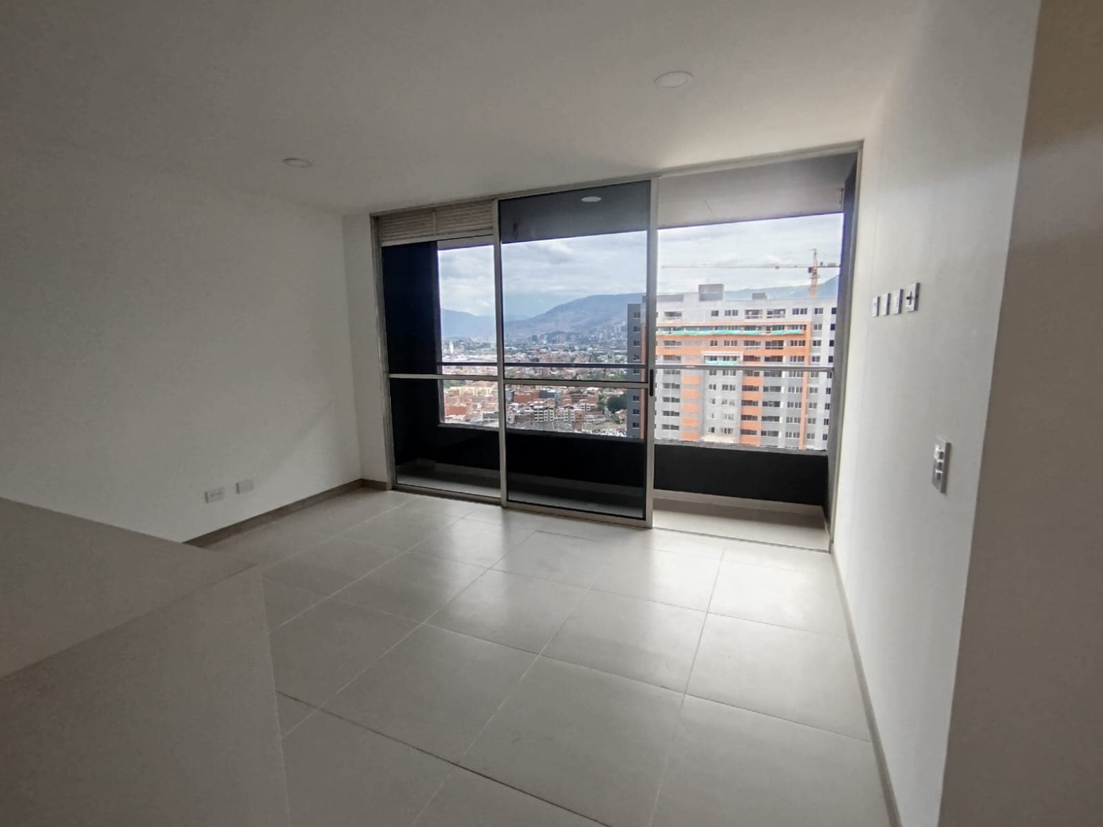 Apartamento en arriendo en Simón Bolívar, Itagui — foto 4 de 14