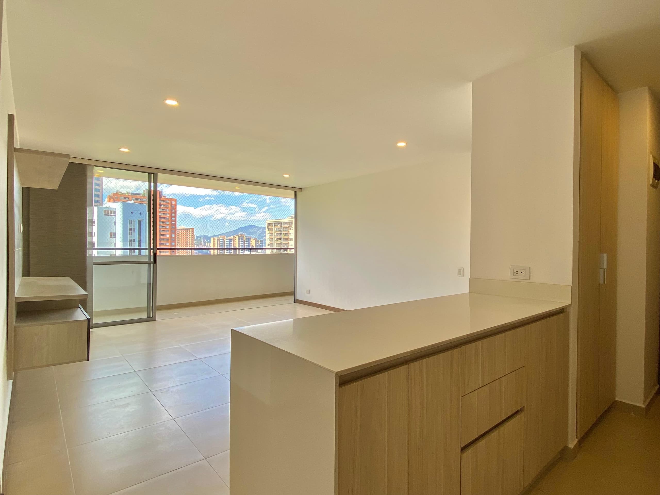 Apartamento en arriendo en Los Gonzalez, Poblado, Medellín — foto 4 de 17