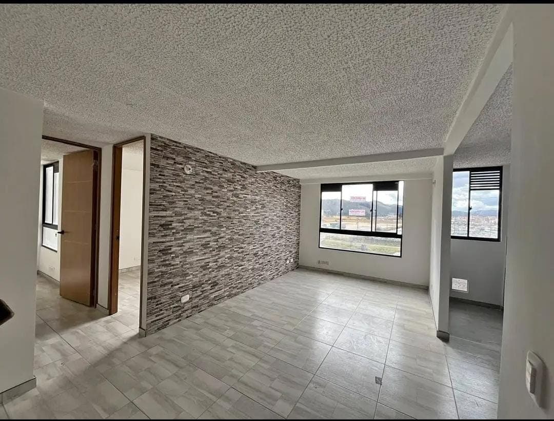 Apartamento en arriendo en Soacha — foto 1 de 12