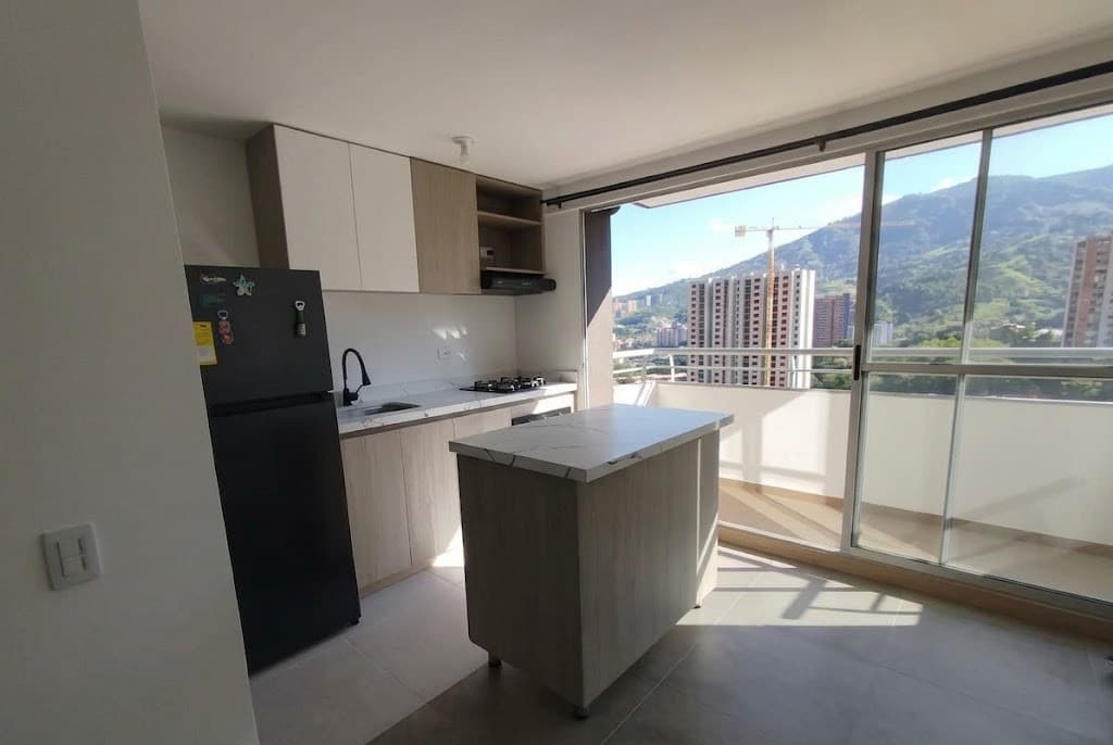 Apartamento en arriendo en Bello — foto 3 de 13