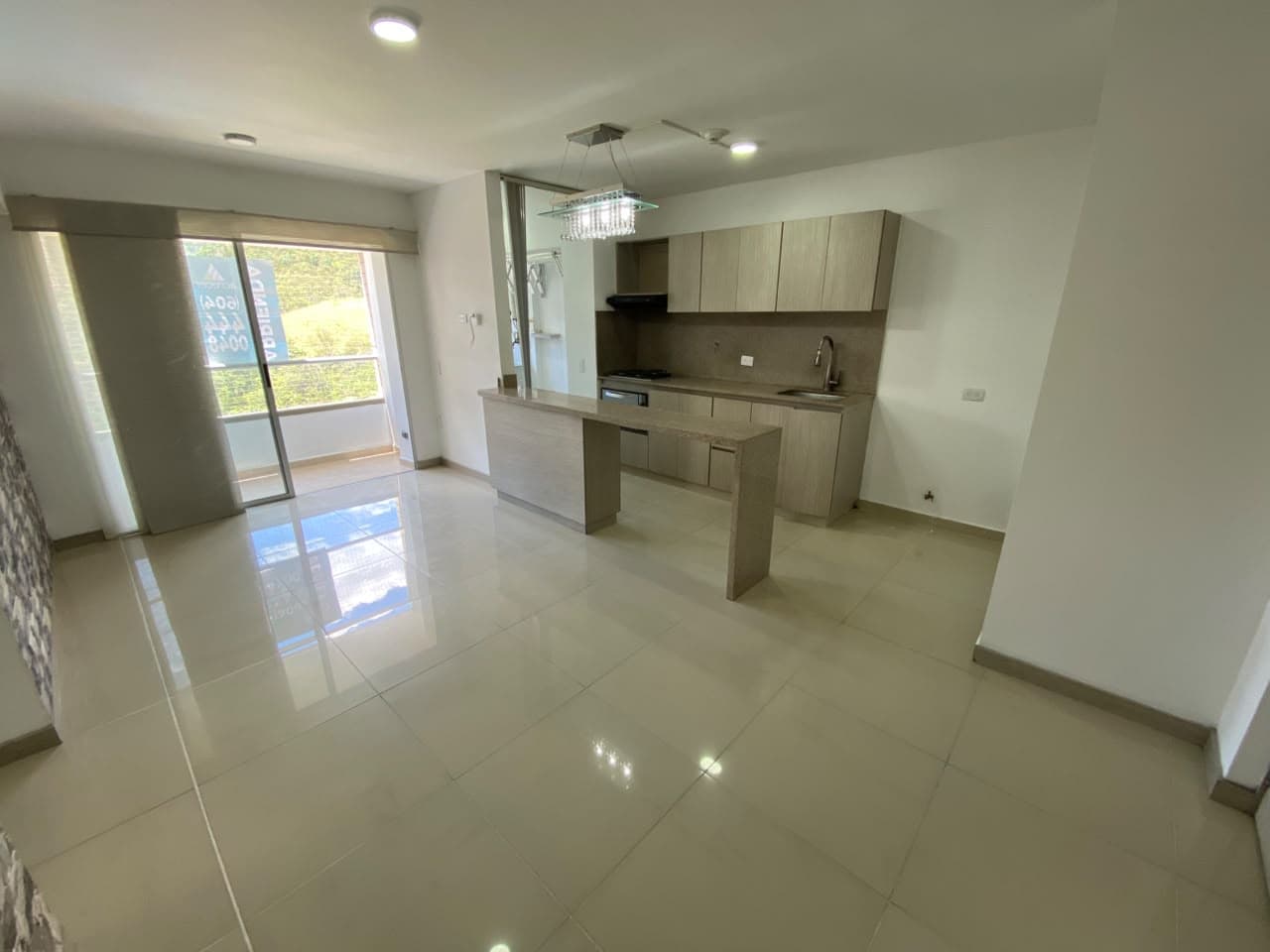 Apartamento en arriendo en Prados de Sabaneta — foto 1 de 20