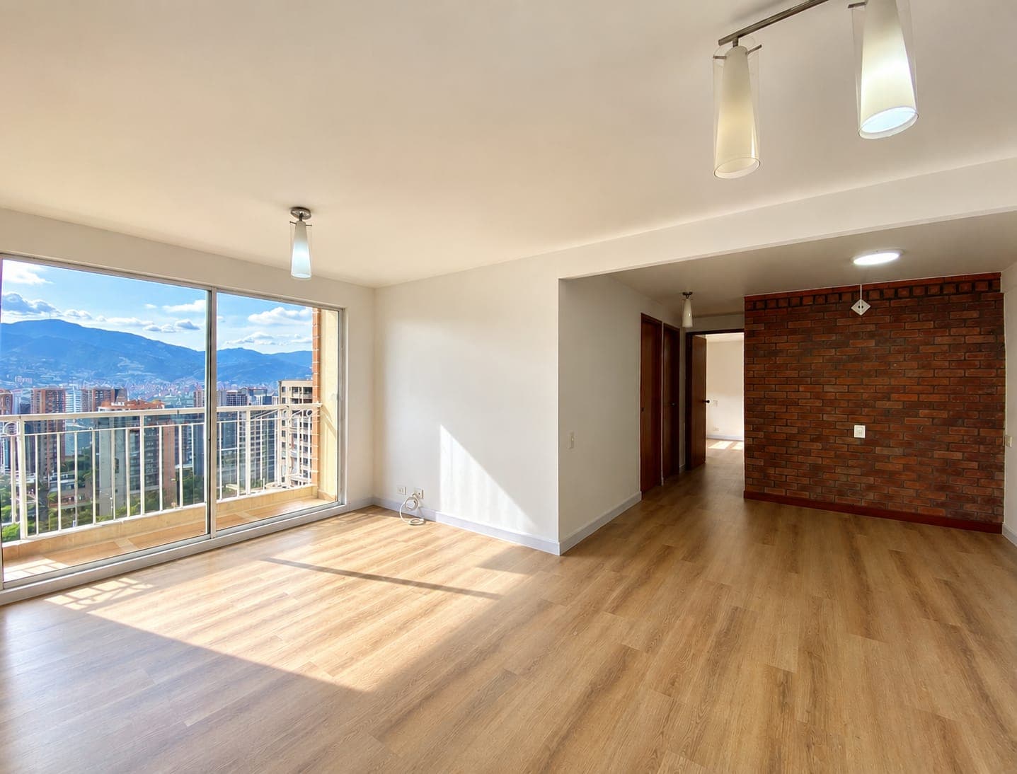 Apartamento en arriendo en Castropol, Poblado, Medellín — foto 1 de 18