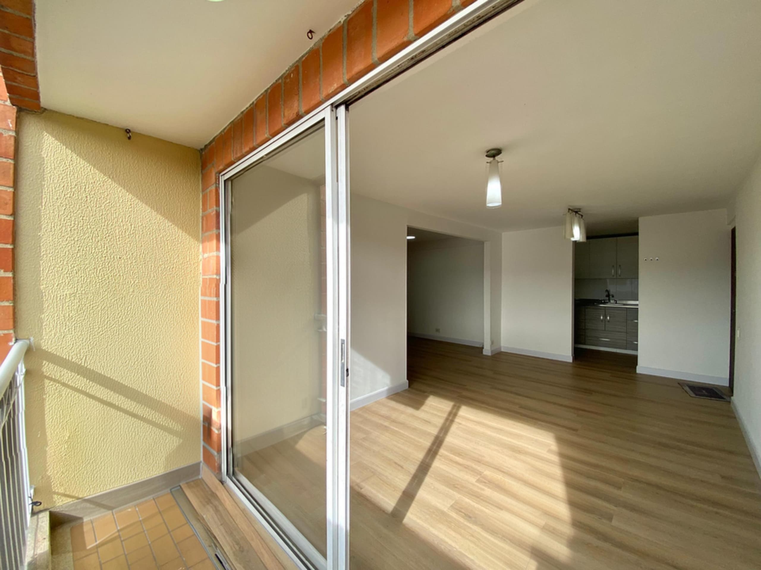 Apartamento en arriendo en Castropol, Poblado, Medellín — foto 2 de 18
