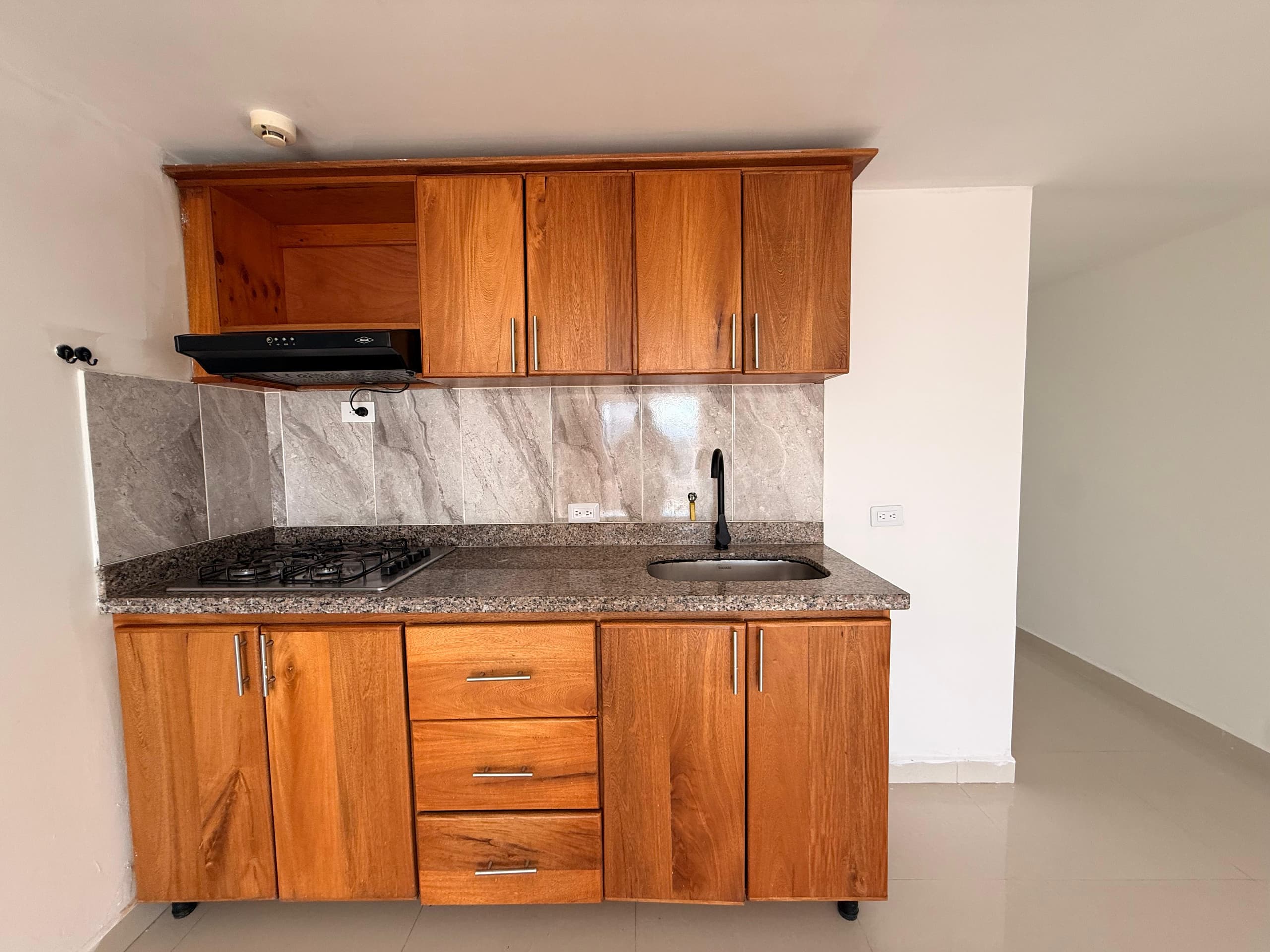 Aparta Suite en arriendo en San Antonio de Pereira, Rionegro — foto 1 de 16