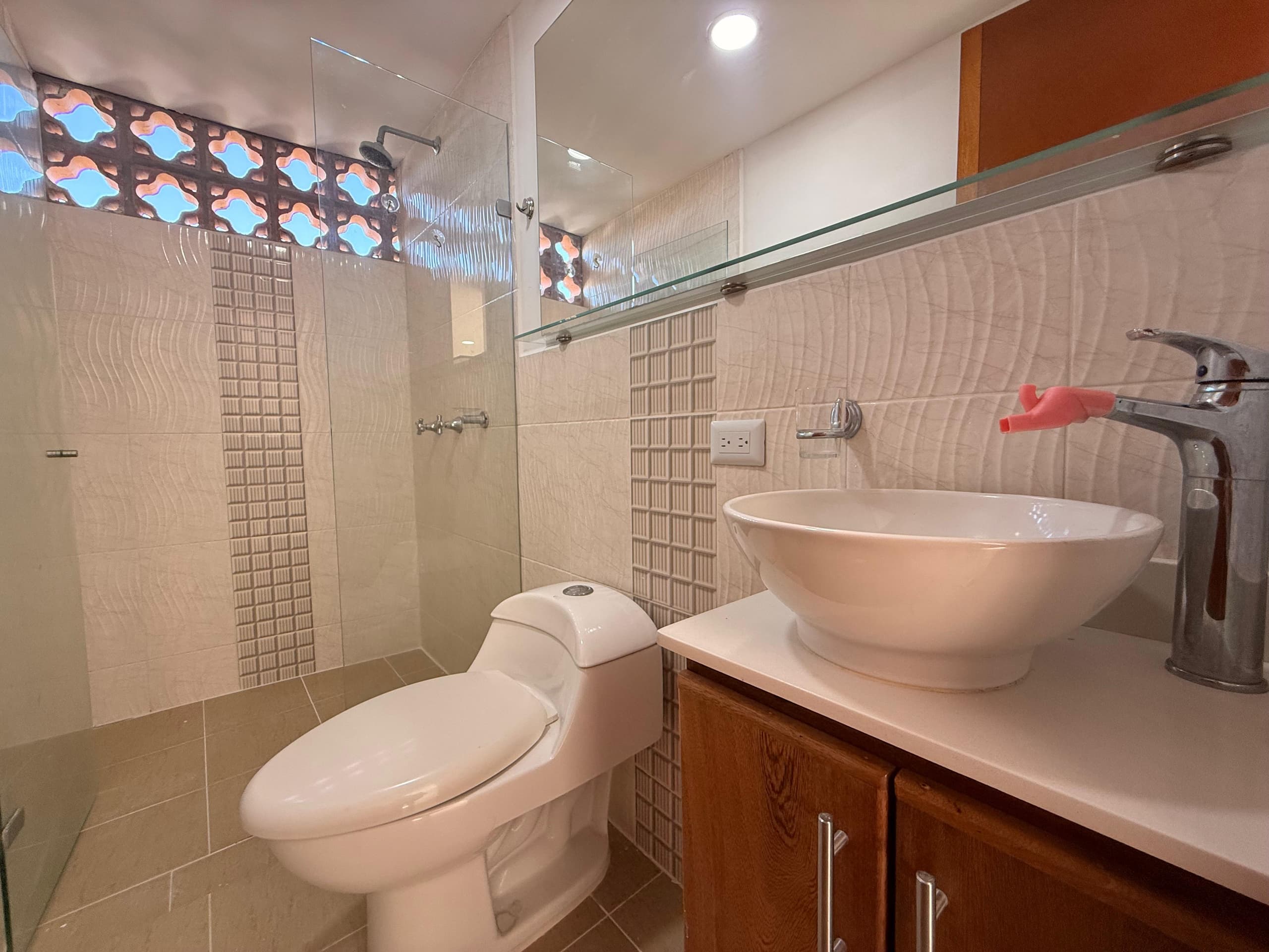 Aparta Suite en arriendo en San Antonio de Pereira, Rionegro — foto 5 de 16