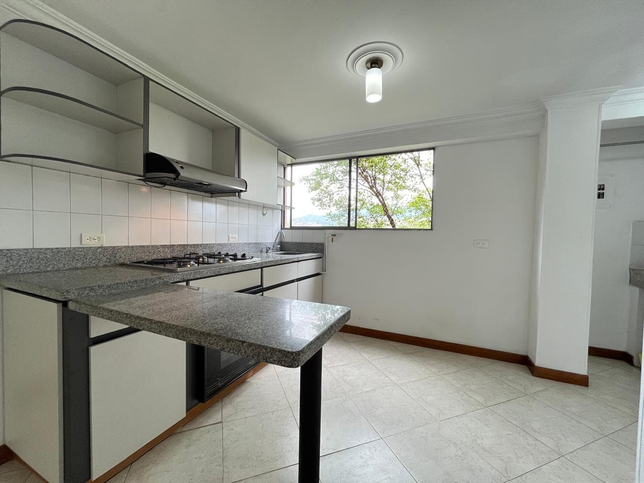 Apartamento en arriendo en Avenida Las Vegas, Poblado, Medellín — foto 1 de 13