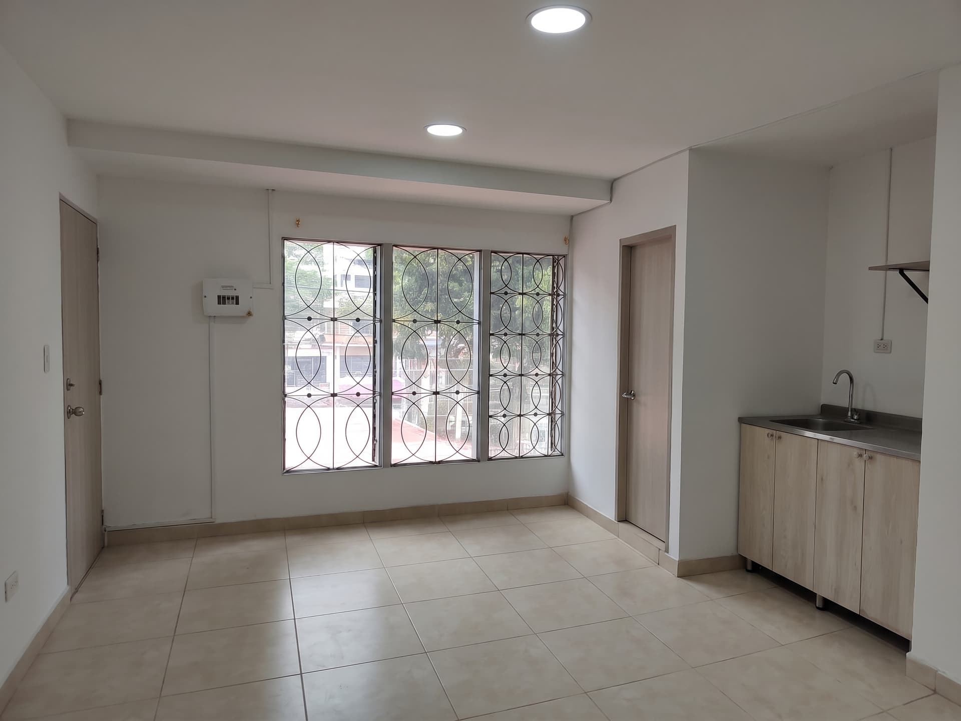Local en arriendo en La Palma, Belen, Medellín — foto 1 de 12
