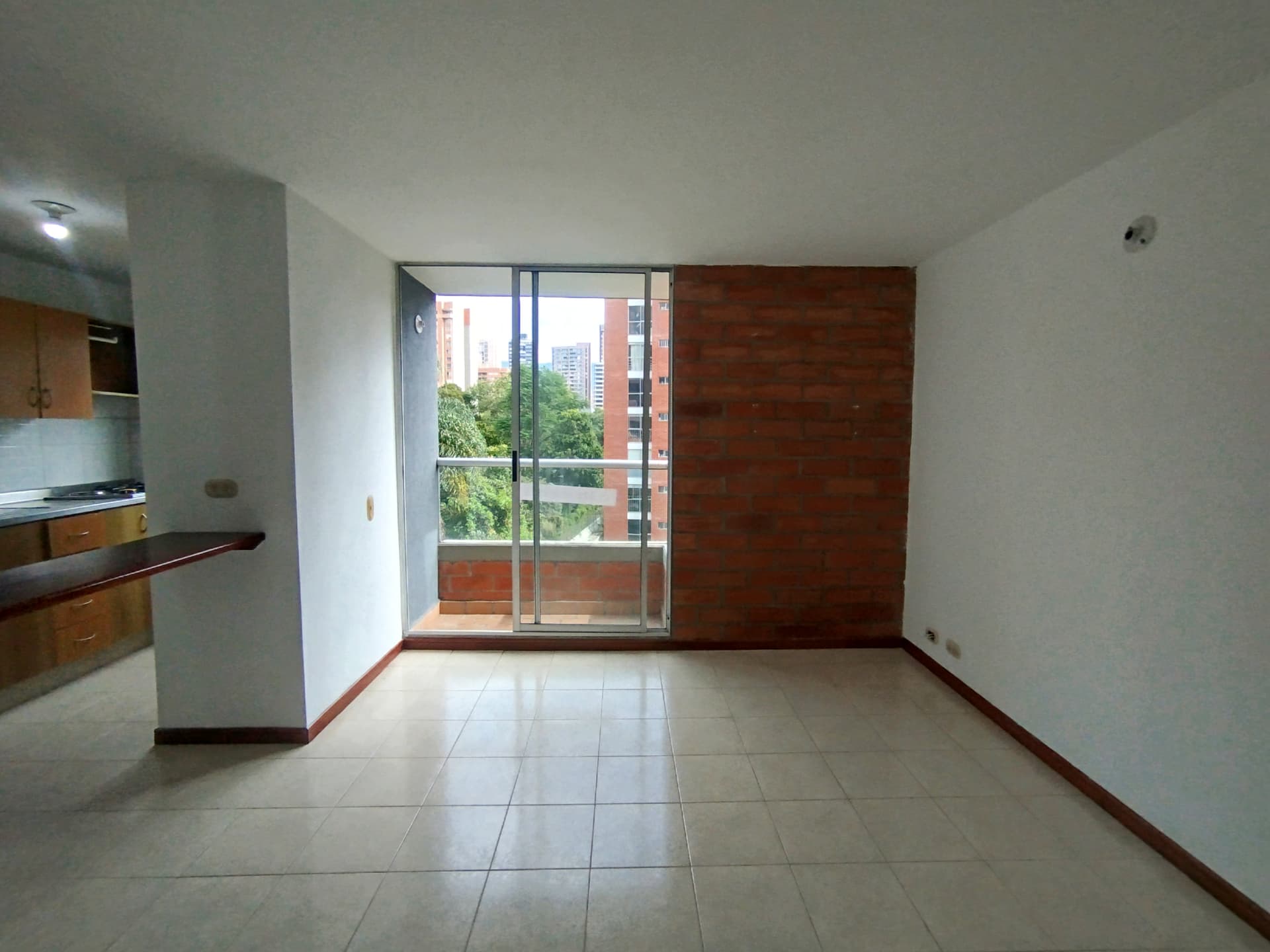 Apartamento en arriendo en Castropol, Poblado, Medellín — foto 1 de 20
