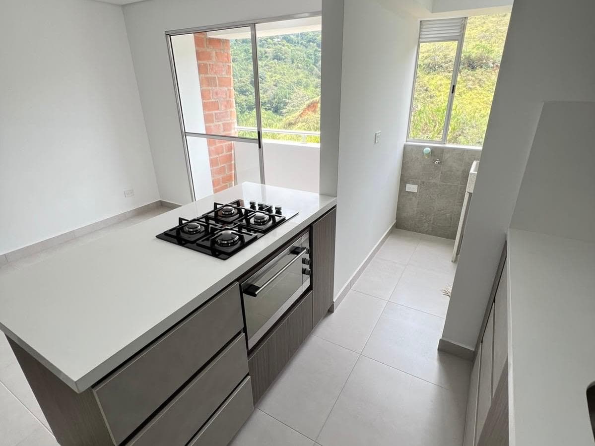 Apartamento en arriendo en Itagui — foto 2 de 15