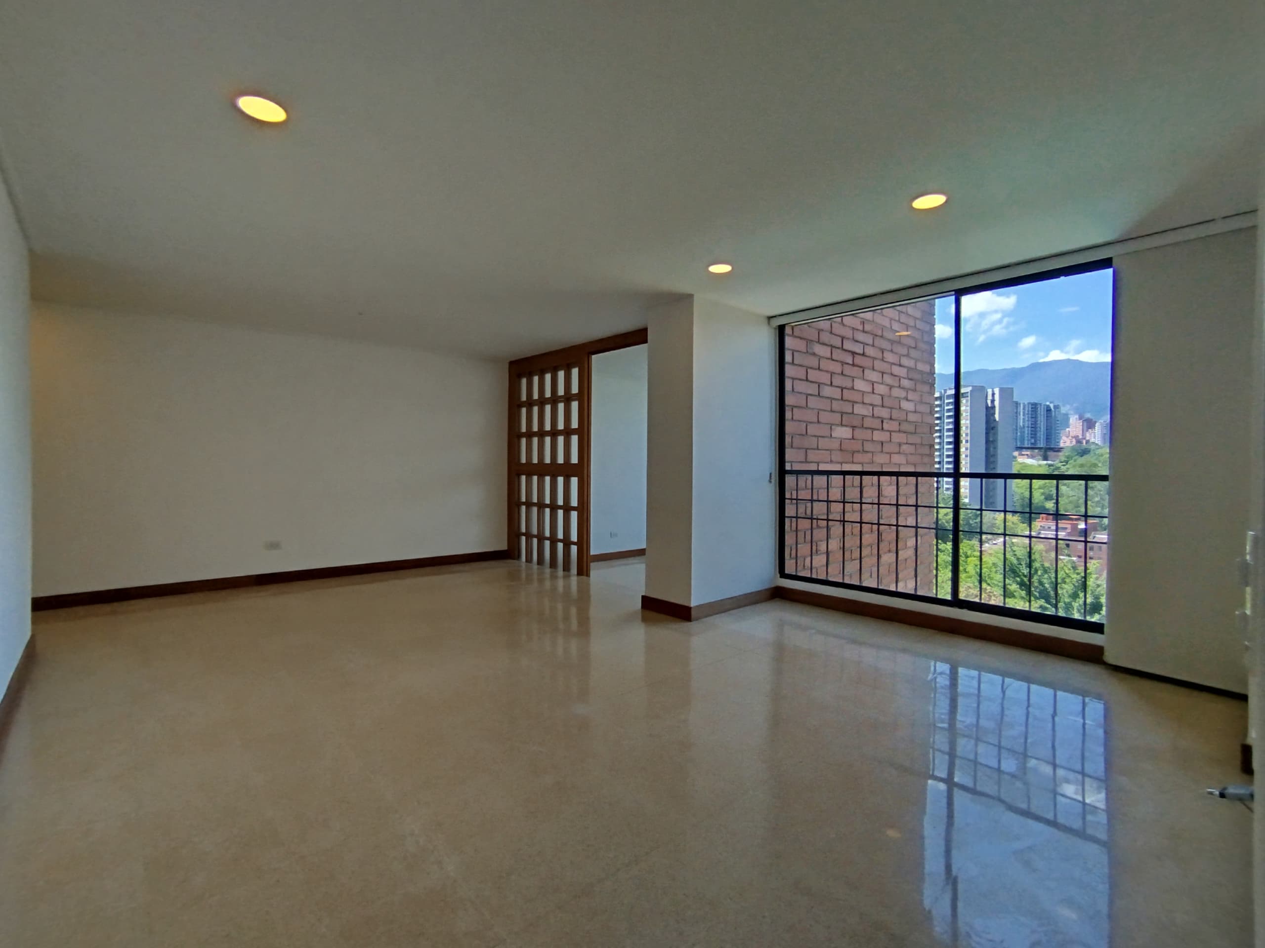 Apartamento en arriendo en La Frontera M, Poblado, Medellín — foto 4 de 20