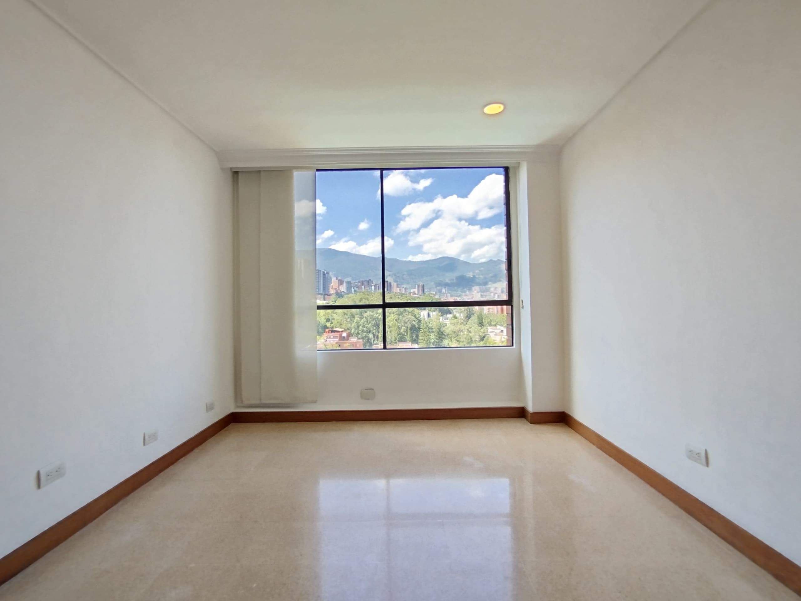 Apartamento en arriendo en La Frontera M, Poblado, Medellín — foto 5 de 20