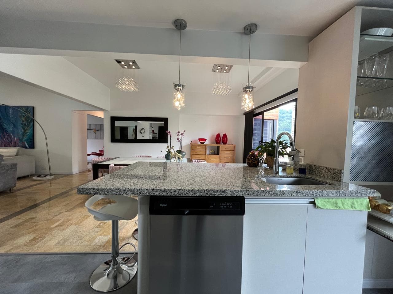 Apartamento en arriendo en Castropol, Poblado, Medellín — foto 5 de 20