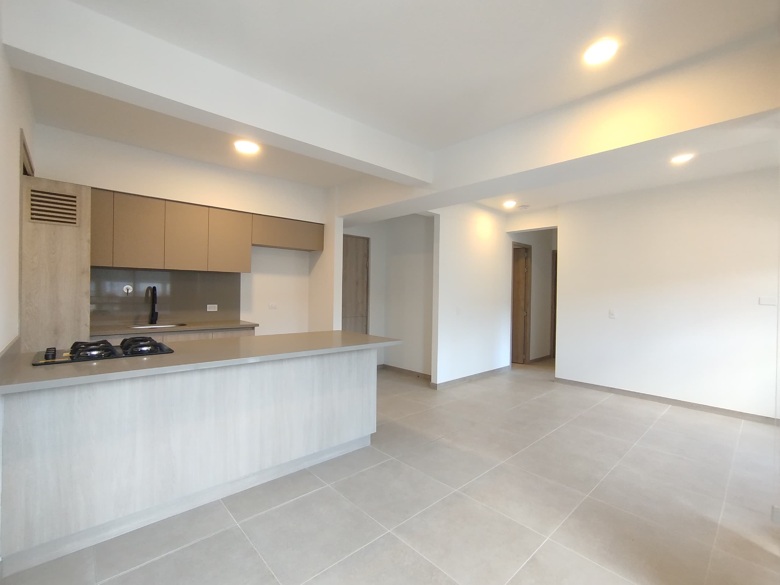 Apartamento en arriendo en Ciudad del Rio, Medellín — foto 3 de 15