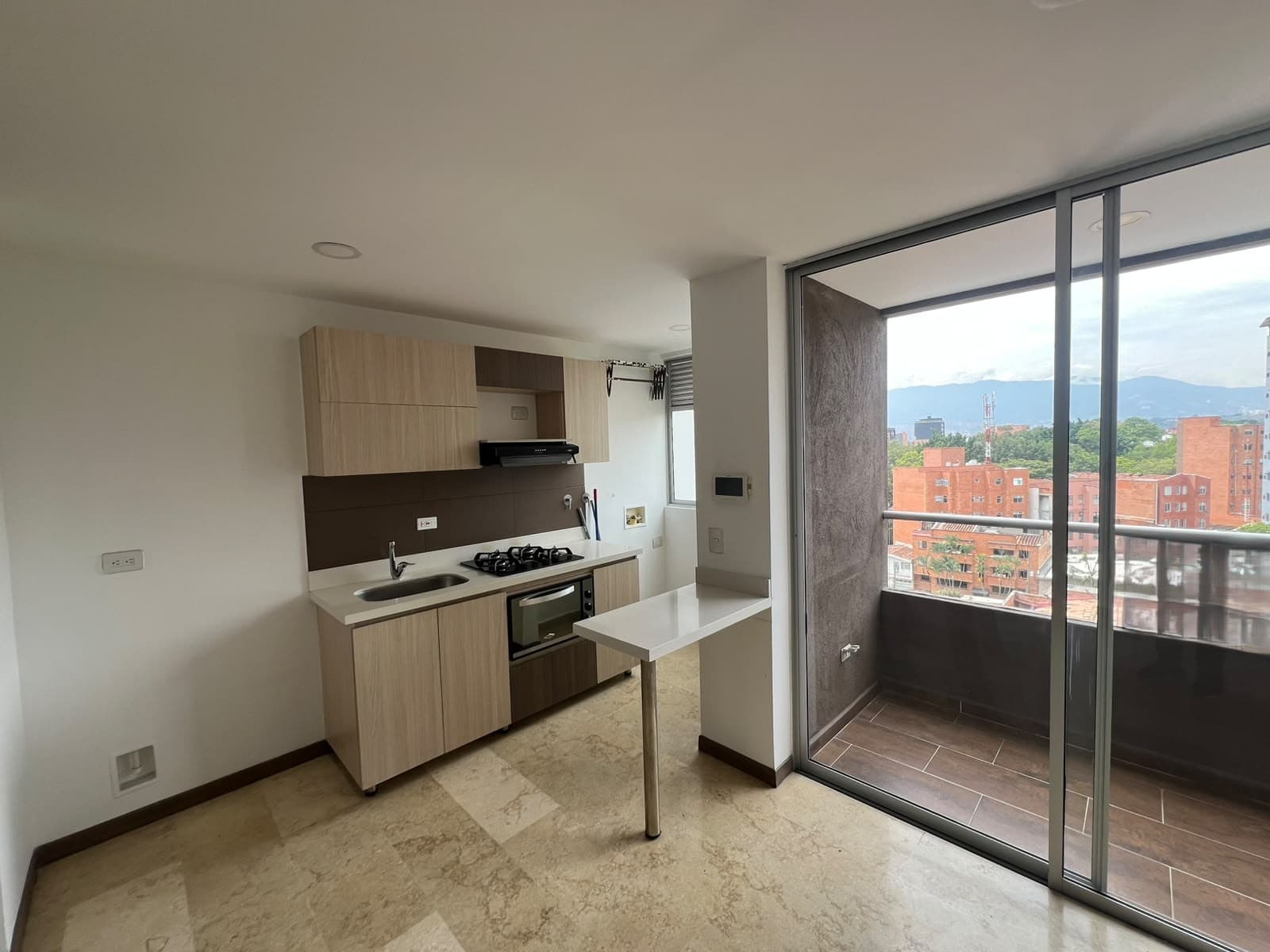 Apartaestudio en arriendo en Laureles, Medellín — foto 1 de 15