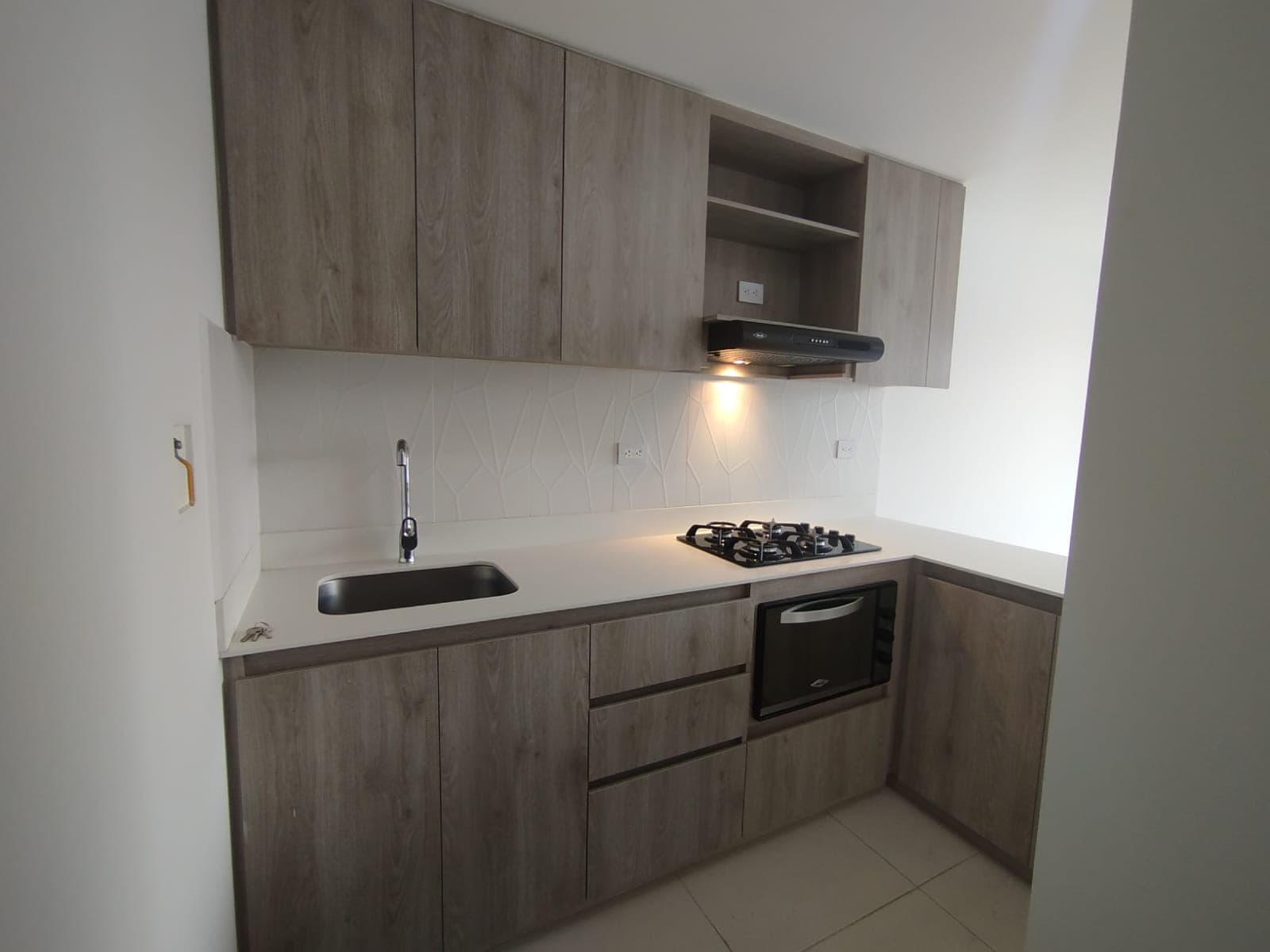 Apartamento en arriendo en Simón Bolívar, Itagui — foto 2 de 13