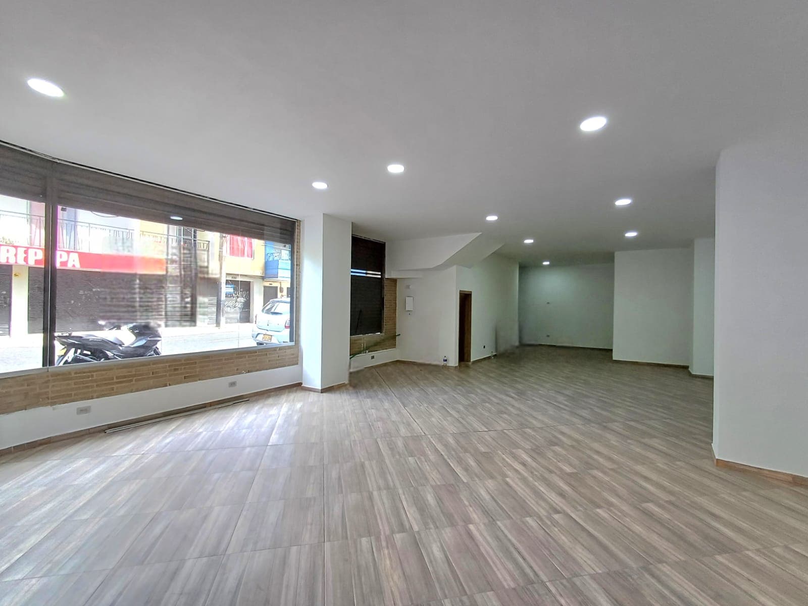 Local en arriendo en La Sebastiana, Envigado — foto 2 de 14