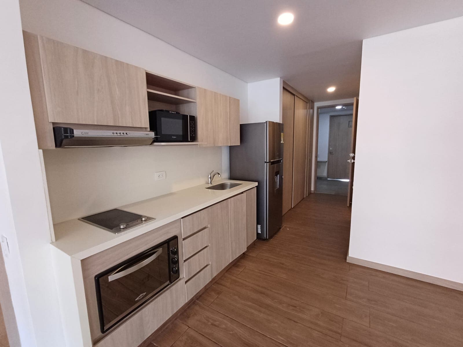 Apartamento en arriendo en Loma del Escobero, Envigado — foto 1 de 20
