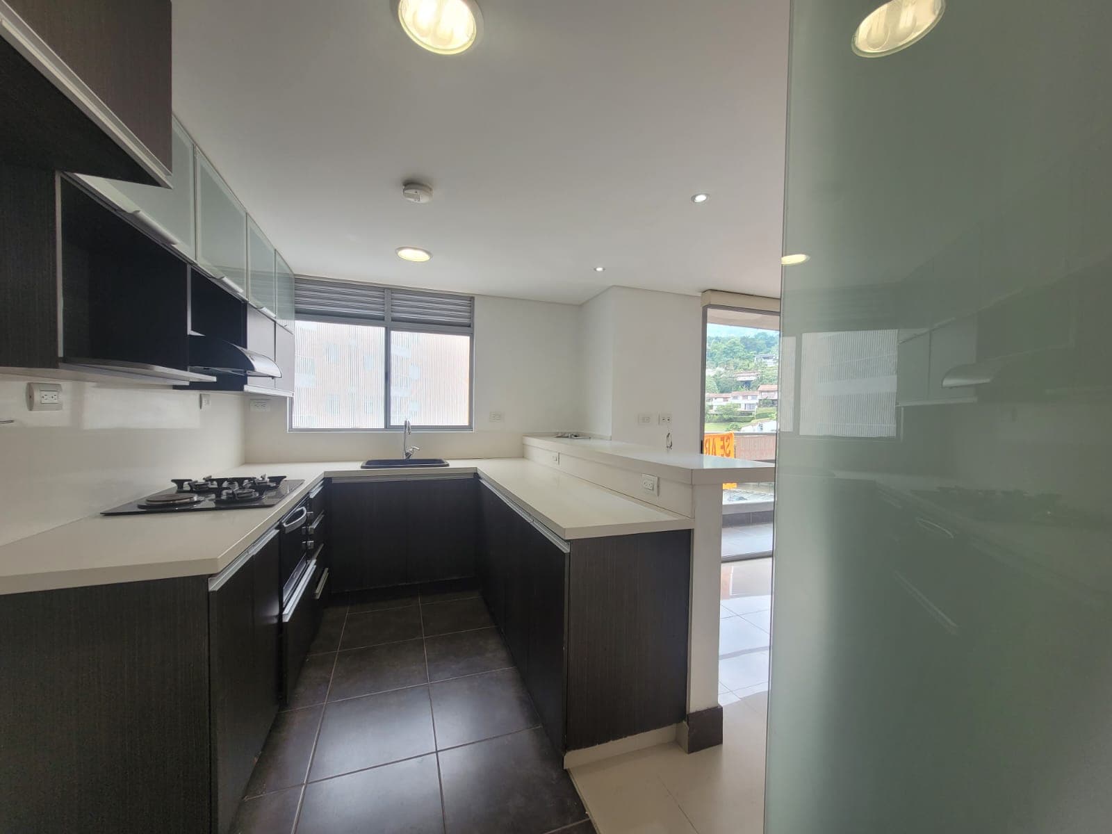 Apartamento en arriendo en El Chocho, Envigado — foto 3 de 16