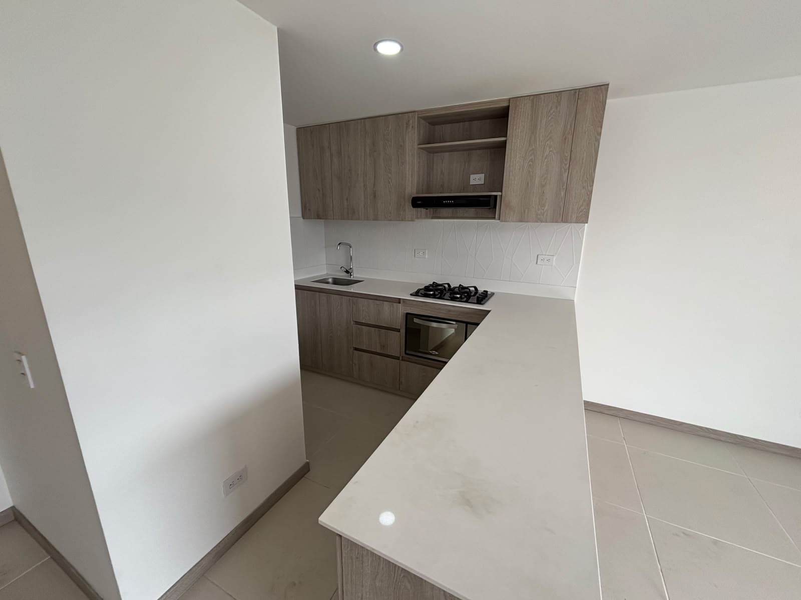 Apartamento en arriendo en Simón Bolívar, Itagui — foto 2 de 19