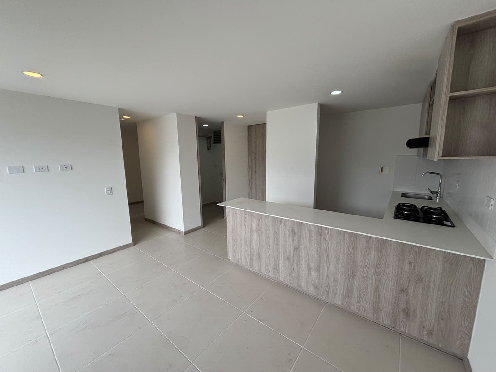 Apartamento en arriendo en Simón Bolívar, Itagui — foto 3 de 19