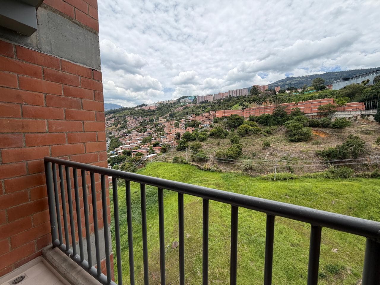 Apartamento en arriendo en Robledo, Medellín — foto 1 de 13