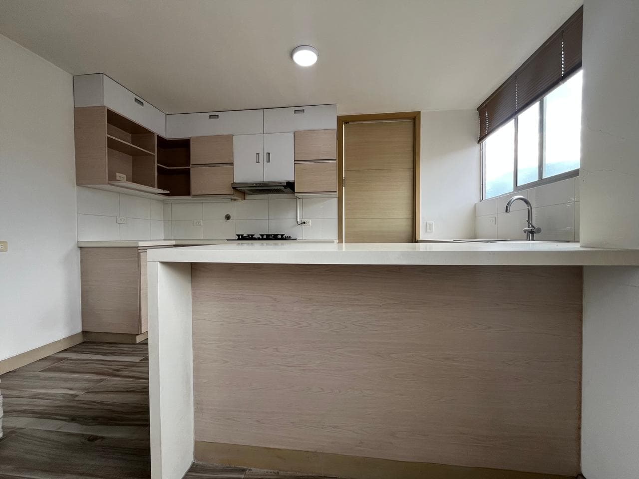 Apartamento en arriendo en Santa María de los Ángeles, Poblado, Medellín — foto 2 de 20
